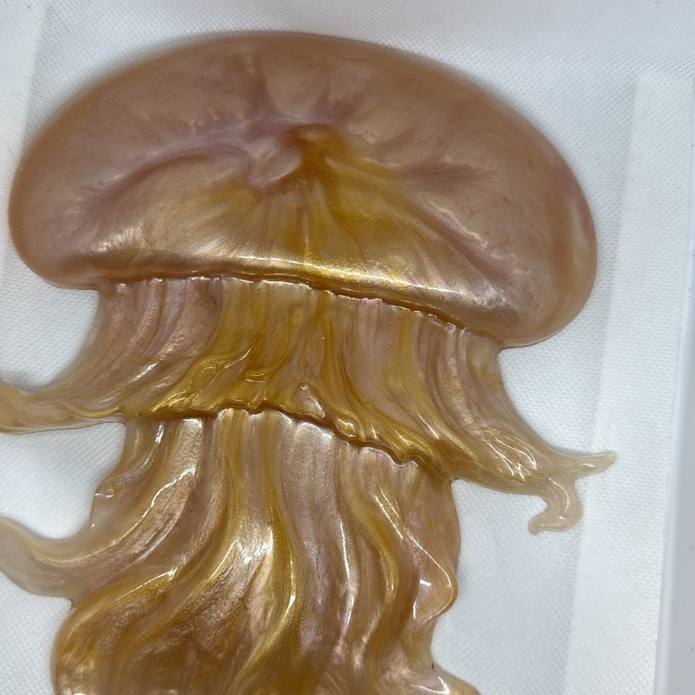 Elegant Gold Jellyfish Art Sculpture - Picture 11 of 17